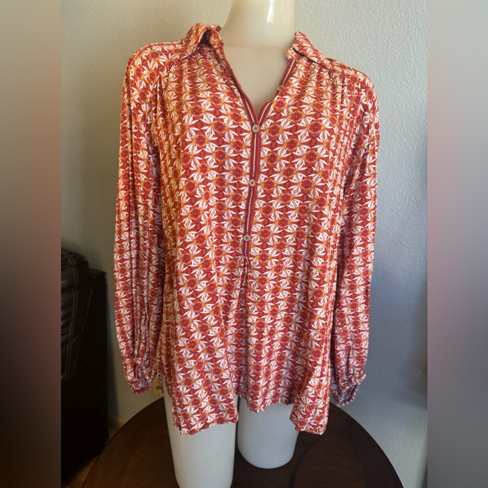 MAXX STUDIO Woman’s blouse Size Large
